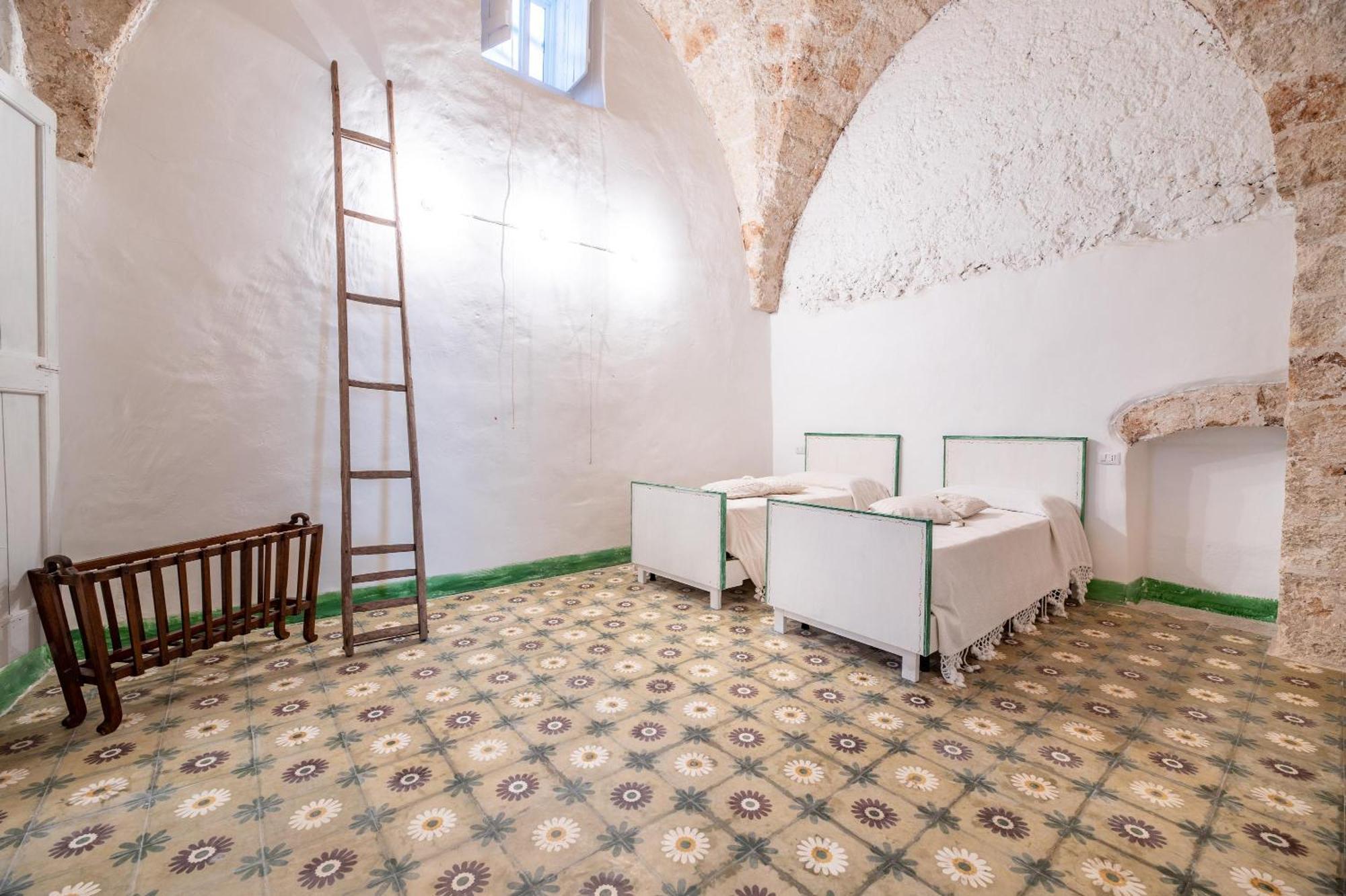Appartamento Matilde Racale Exteriör bild