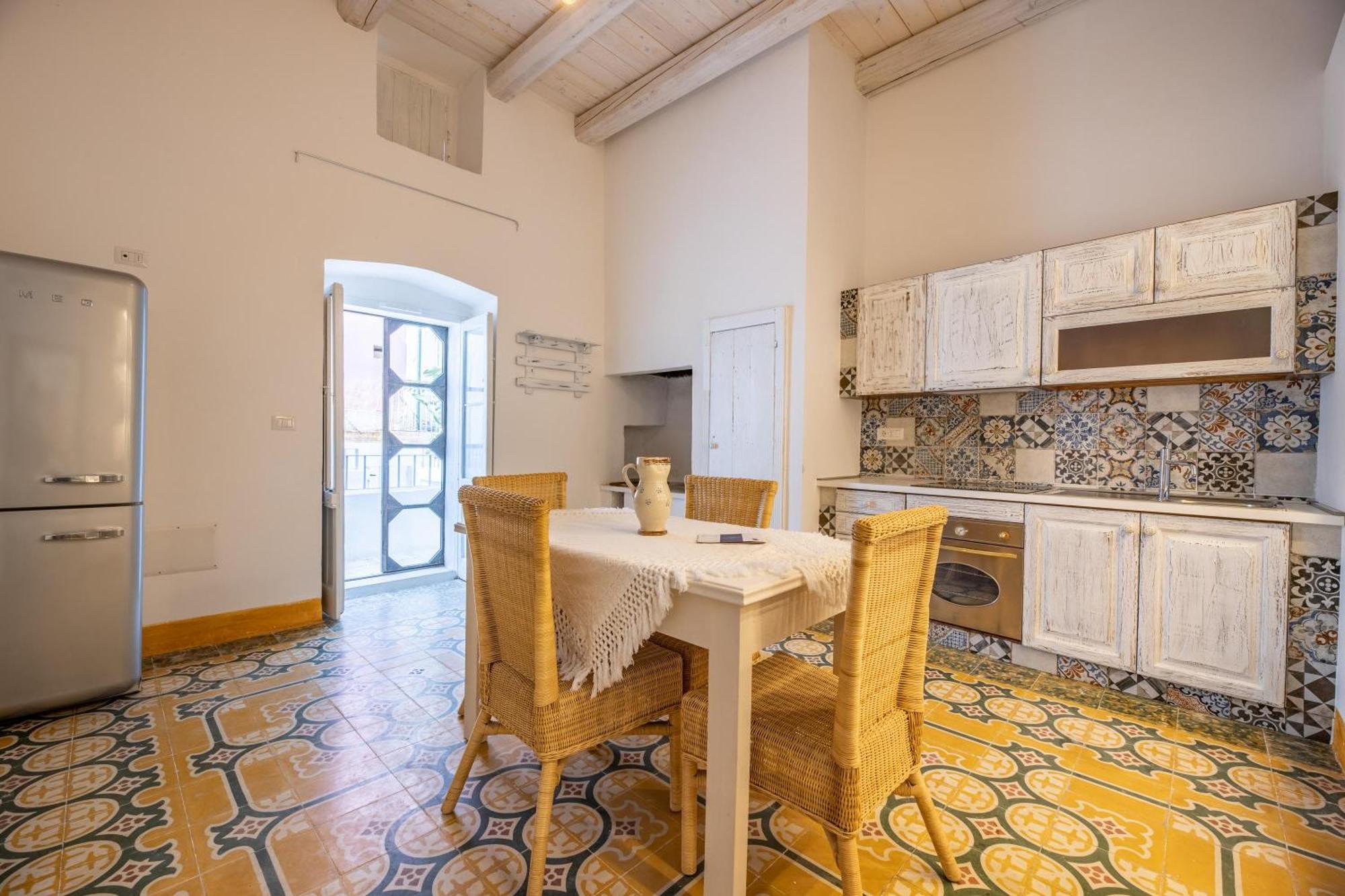 Appartamento Matilde Racale Exteriör bild